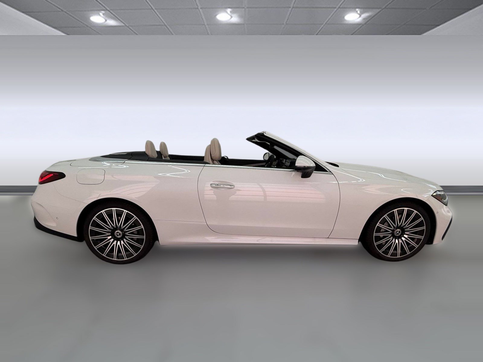 New 2027 Mercedes-Benz CLE 450 4MATIC Cabriolet image 7
