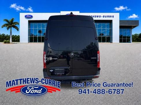 Used 2024 Mercedes-Benz Sprinter 3500 image 5