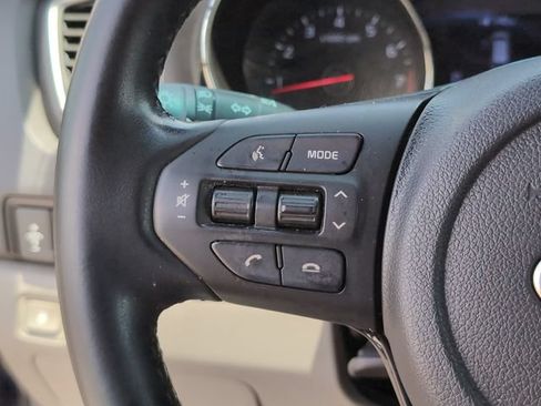 Used 2020 Kia Sedona EX FWD image 25