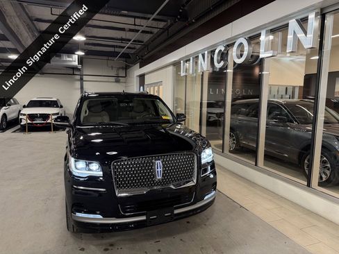Certified 2023 Lincoln Navigator L Reserve image 4