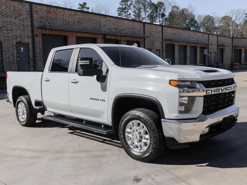 Used 2022 Chevrolet Silverado 2500 LT w/ Convenience Package image 10