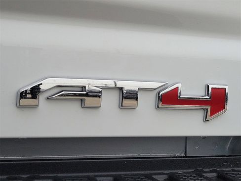 New 2026 GMC Sierra 2500 AT4 w/ AT4 Premium Plus Package image 9