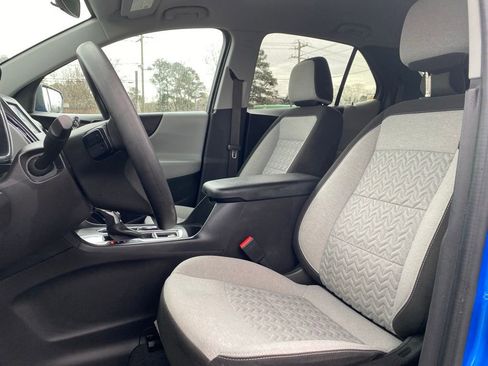 Used 2024 Chevrolet Equinox LS w/ LS Convenience Package image 10