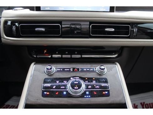 Used 2020 Lincoln Aviator Reserve w/ Equipment Group 201A AWD/4WD image 30