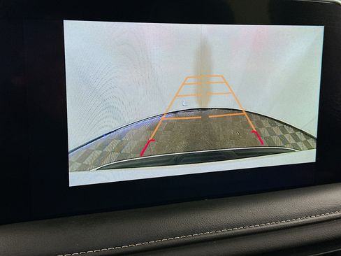 Used 2023 Chevrolet Suburban Premier image 23