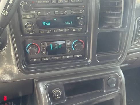 Used 2005 Chevrolet Silverado 3500 LT w/ Heavy-Duty Power Package AWD/4WD image 15