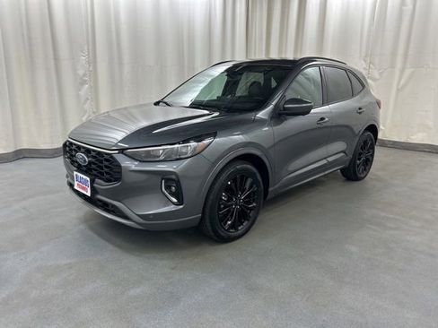 Used 2023 Ford Escape ST-Line Elite AWD/4WD image 2