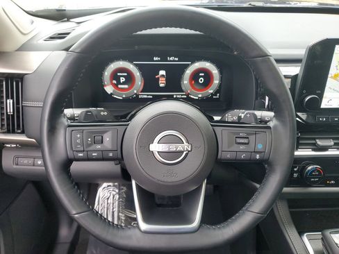 Used 2023 Nissan Pathfinder Platinum w/ Cargo Package image 25