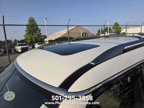 Used 2019 Nissan Armada Platinum w/ Captain's Chairs Package RWD image 6