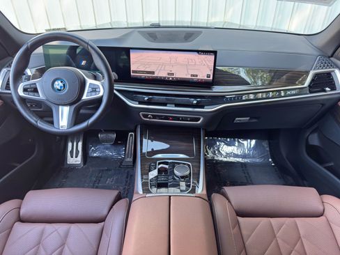 Used 2024 BMW X5 xDrive50e w/ M Sport Package AWD/4WD image 13