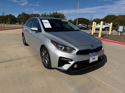 Used 2019 Kia Forte LXS image 3