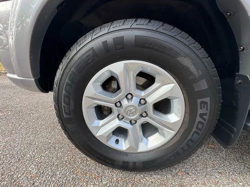 Used 2004 Toyota Sequoia Limited image 37