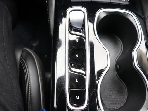 Used 2022 Buick Envision Avenir w/ Technology Package II image 46