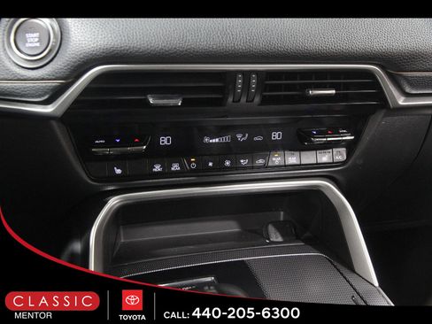 Used 2024 MAZDA CX-90 3.3 Turbo w/ Premium Package image 13