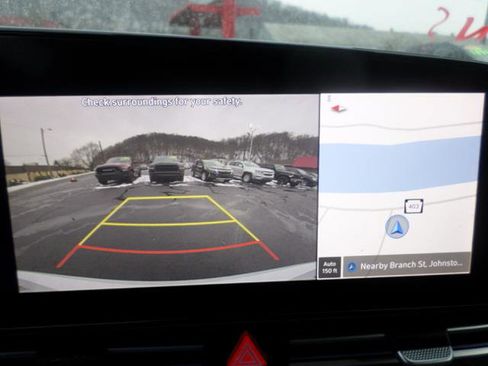 Used 2024 Hyundai Elantra SEL image 12