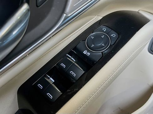 Used 2025 Cadillac CT4 Premium Luxury RWD image 18