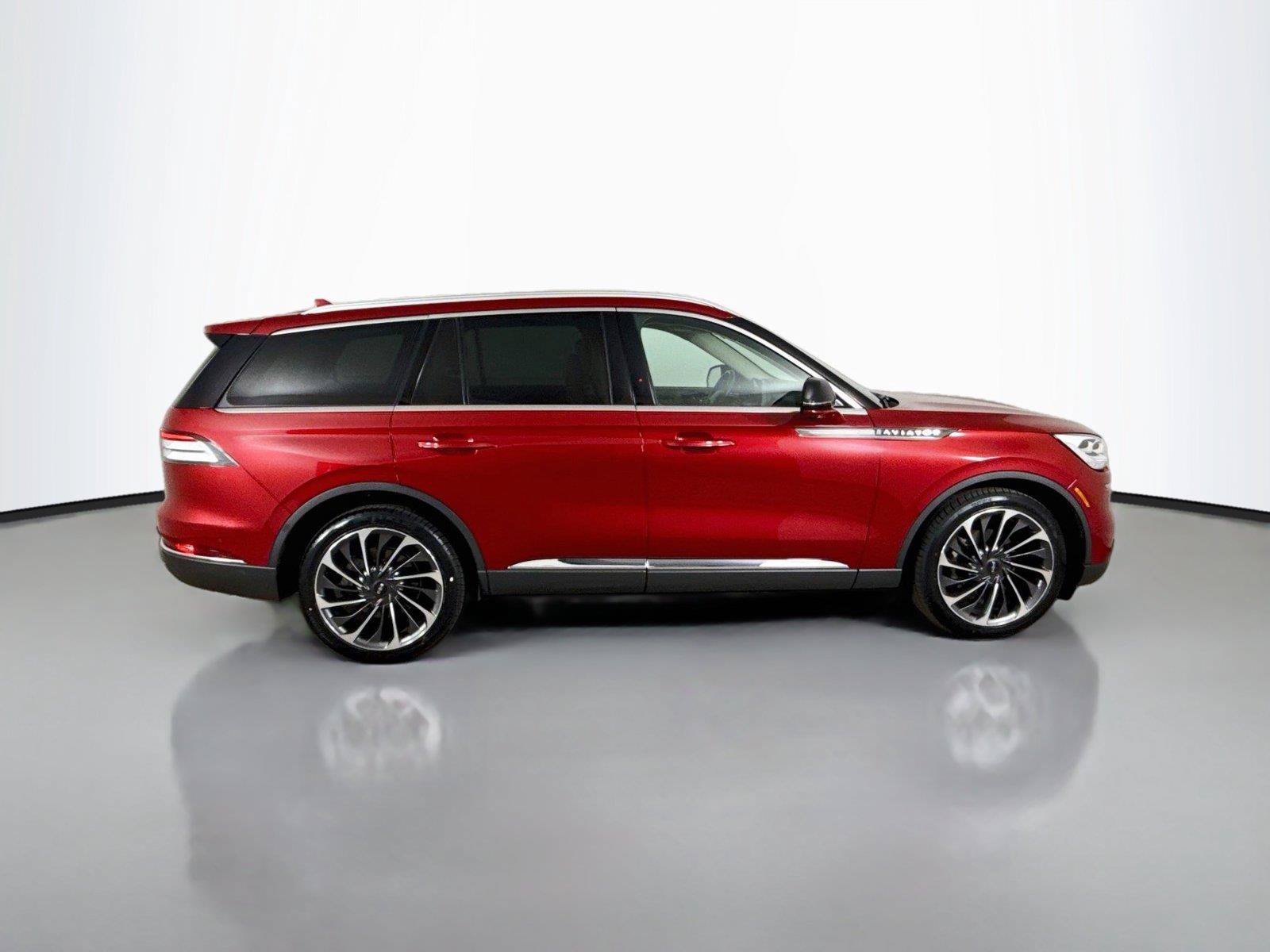 Used 2020 Lincoln Aviator Reserve w/ Equipment Group 202A AWD/4WD image 18