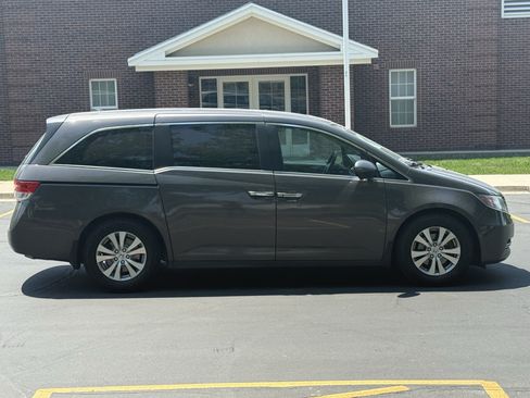 Used 2014 Honda Odyssey EX-L image 3