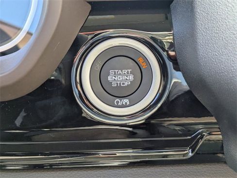 New 2026 Chrysler Pacifica Select image 52