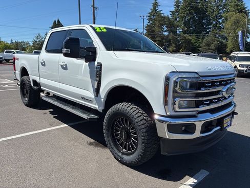 Used 2025 Ford F350 Lariat w/ FX4 Off-Road Package AWD/4WD image 1