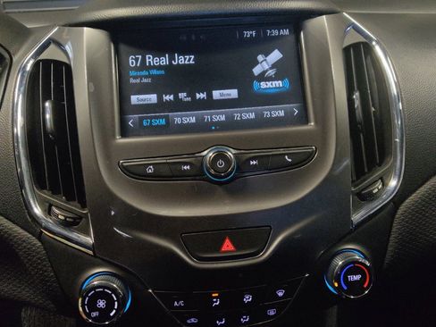 Used 2016 Chevrolet Cruze LT FWD image 25