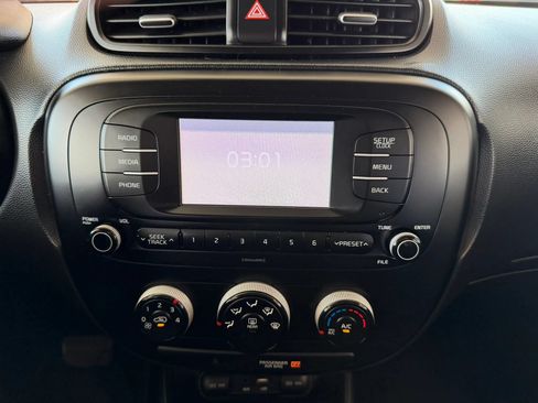 Used 2017 Kia Soul FWD image 18