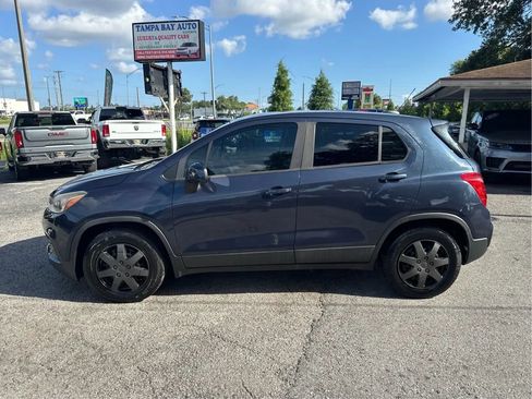 Used 2018 Chevrolet Trax LS FWD image 8