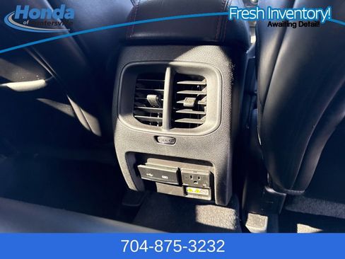 Used 2019 Jeep Cherokee Trailhawk w/ Cold Weather Group image 13