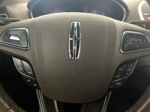 Used 2017 Lincoln MKX Reserve w/ Lincoln MKX Climate Package image 62