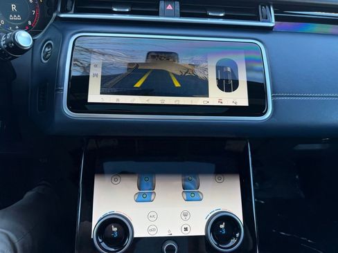 Used 2019 Land Rover Range Rover Velar R-Dynamic SE AWD/4WD image 17