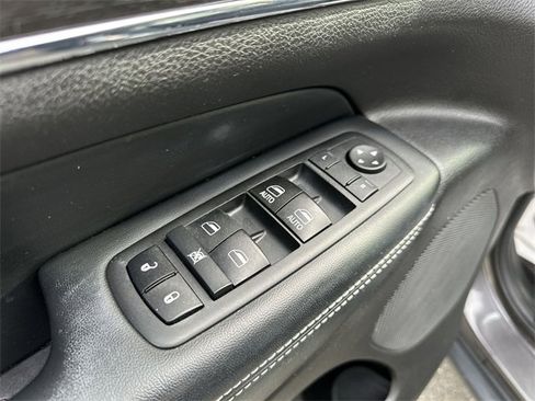 Used 2017 Jeep Grand Cherokee Limited w/ Trailer Tow Group IV image 15