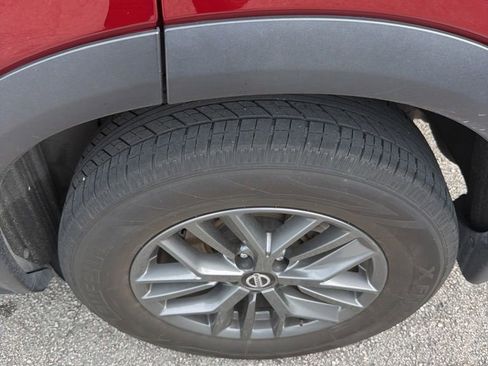 Used 2021 Nissan Rogue S FWD image 7