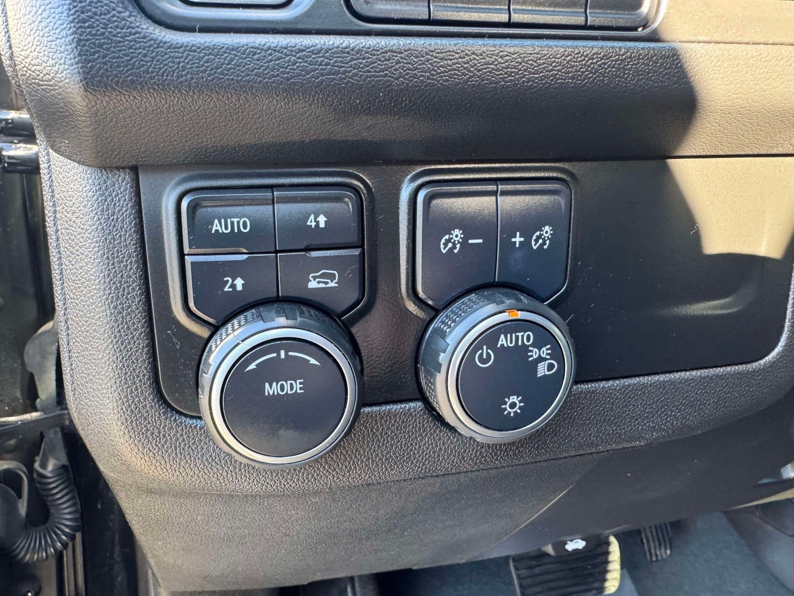 Used 2021 Chevrolet Tahoe LT AWD/4WD image 28