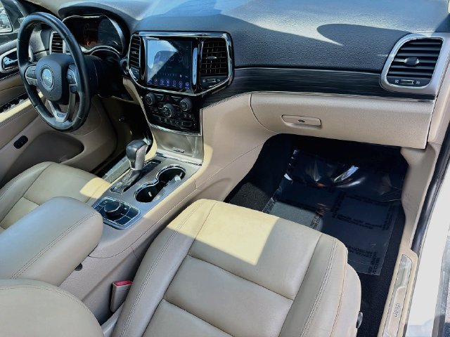 Used 2020 Jeep Grand Cherokee Limited AWD/4WD image 31
