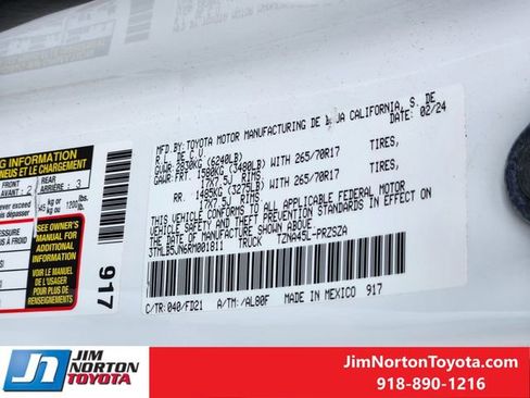 Used 2024 Toyota Tacoma TRD Off-Road image 34