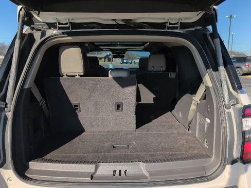 Used 2018 Ford Expedition Limited w/ Equipment Group 301A image 9