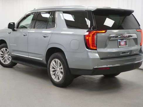Used 2024 GMC Yukon SLT w/ SLT Premium Package AWD/4WD image 14