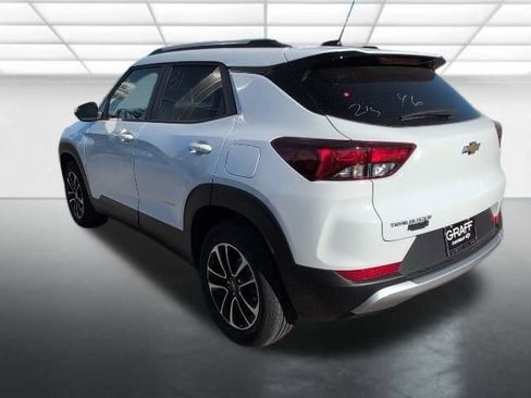 New 2026 Chevrolet TrailBlazer LT image 2