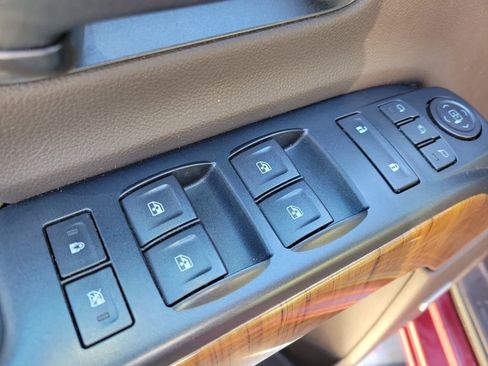 Used 2017 GMC Sierra 1500 SLT w/ SLT Premium Package image 17