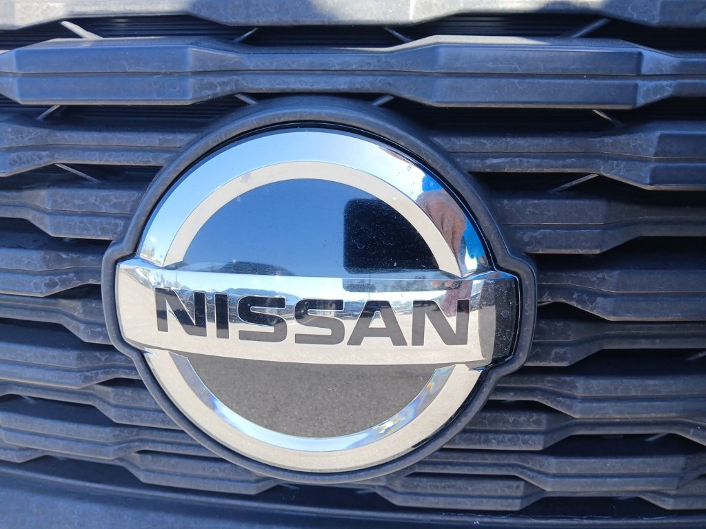 Certified 2021 Nissan Rogue SV w/ Premium Package FWD image 3
