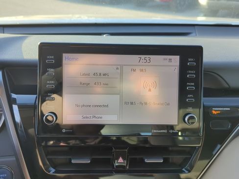 Certified 2022 Toyota Camry XLE FWD image 17