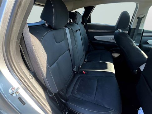 Used 2023 Hyundai Tucson SE image 17