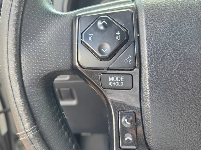 Used 2021 Toyota 4Runner TRD Off-Road Premium w/ Moonroof Package AWD/4WD image 26