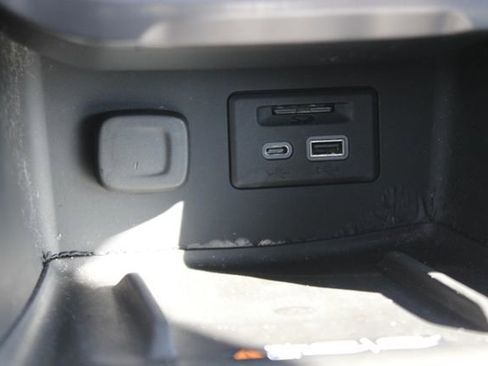 Used 2021 GMC Acadia AT4 AWD/4WD image 8