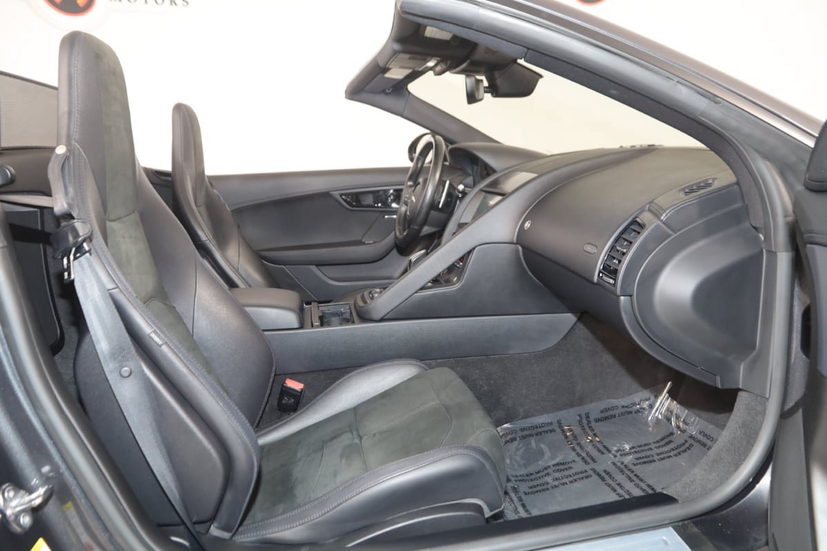 Used 2021 Jaguar F-TYPE R-Dynamic AWD/4WD image 13