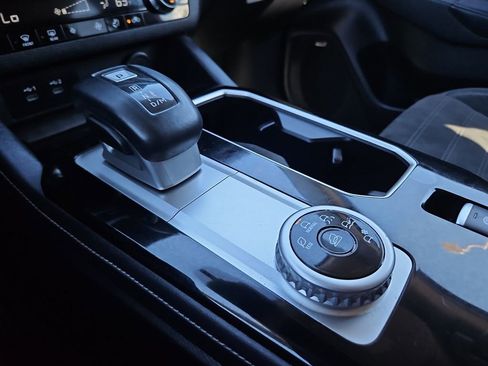 Used 2025 Mitsubishi Outlander SE image 20