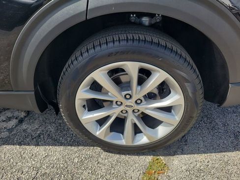 Certified 2023 Ford Explorer Platinum w/ Technology Package image 7