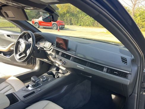 Used 2017 Audi A4 2.0T Premium w/ Convenience Package image 29