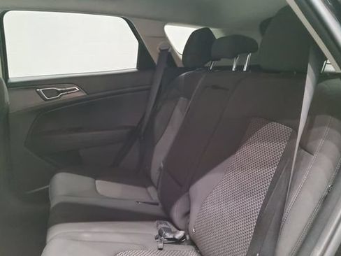 Used 2024 Kia Sportage LX AWD/4WD image 33