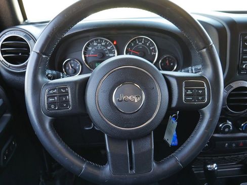 Used 2015 Jeep Wrangler Unlimited Sport w/ Quick Order Package 24S AWD/4WD image 17